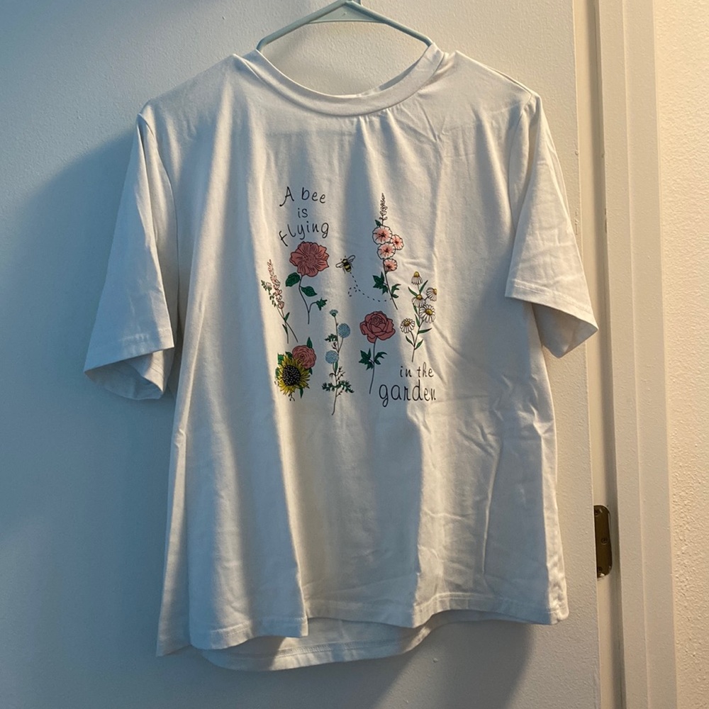 Graphic T